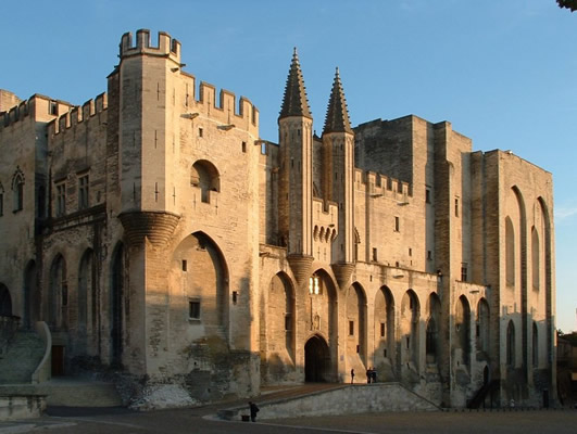 Façade du Palais des Papes Avignon