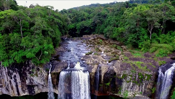 K'Bang, cascade au Vietnam