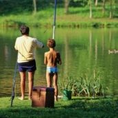 Pêcher le silure lors de ses vacances en France