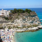 Voyager en Italie à la découverte du pittoresque village de Tropea